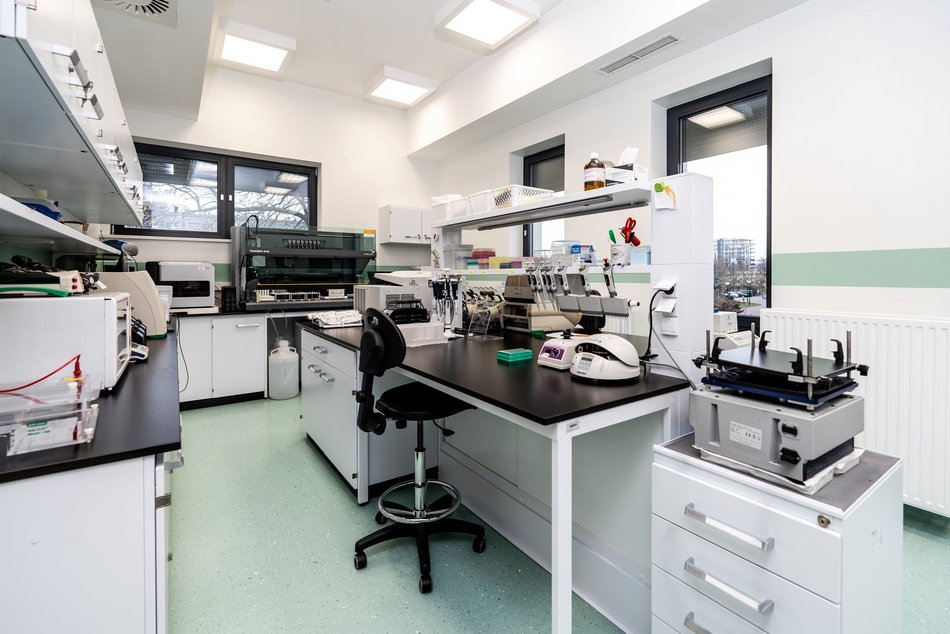Łódź. Medycyna przyszłości powstaje w Łodzi. Czym jest Biobank Uniwersytetu Łódzkiego?