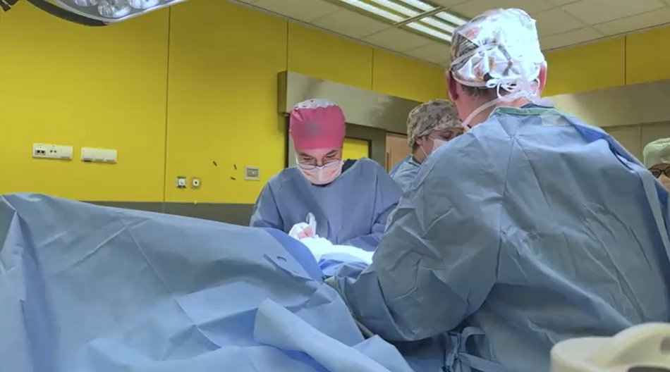 Innowacyjny zabieg w szpitalu Matki Polki w Łodzi. Nadzieja dla kobiet z rakiem piersi