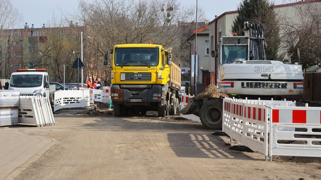 Remont Wysockiego wystartował. Drogowcy zerwali część jezdni i chodników [ZDJĘCIA]