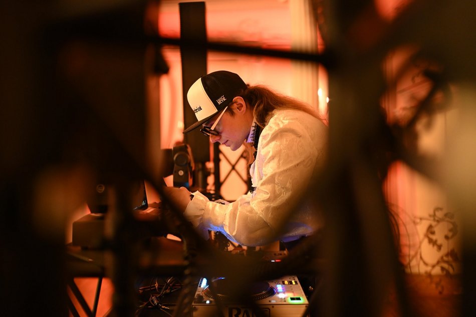 Studniówka III LO w Łodzi. Szyk i elegancja w Białym Pałacu