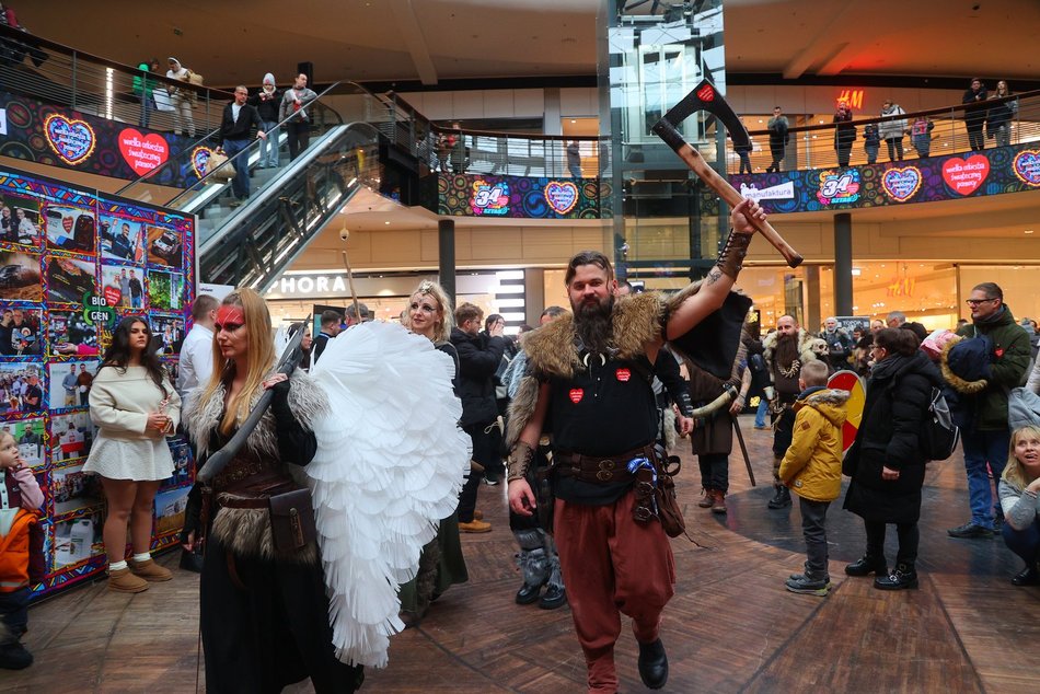 Łódź. Moc atrakcji w Manufakturze na WOŚP 2026 w Łodzi! Wikingowie, strażacy, pokazy i więcej