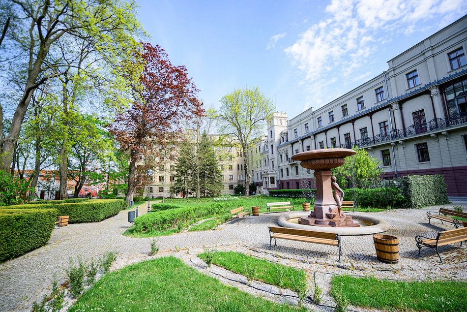 Łódź. Ogród Muzeum Miasta Łodzi otwiera się na wiosnę! Wejście również od strony Manufaktury