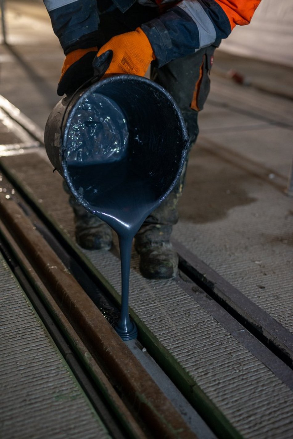 Remont ul. Legionów w Łodzi - prace prowadzone po zmroku