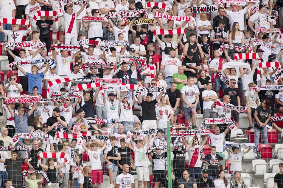 Kibice na meczu ŁKS Łódź ze Stalą Mielec