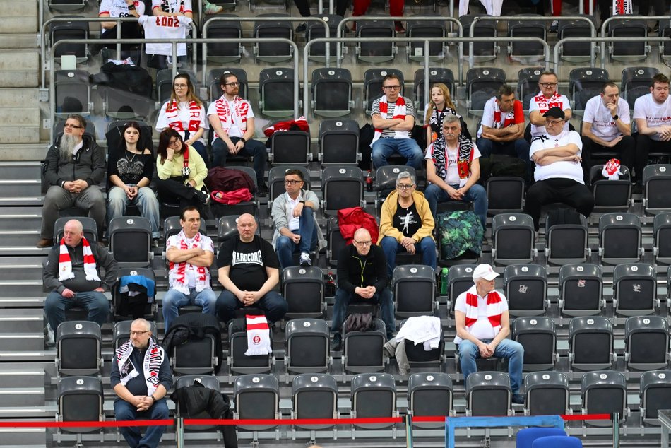 Łódź. Kibice na meczu ŁKS Commercecon Łódź z ITA TOOLS STAL Mielec. Byłeś/aś?