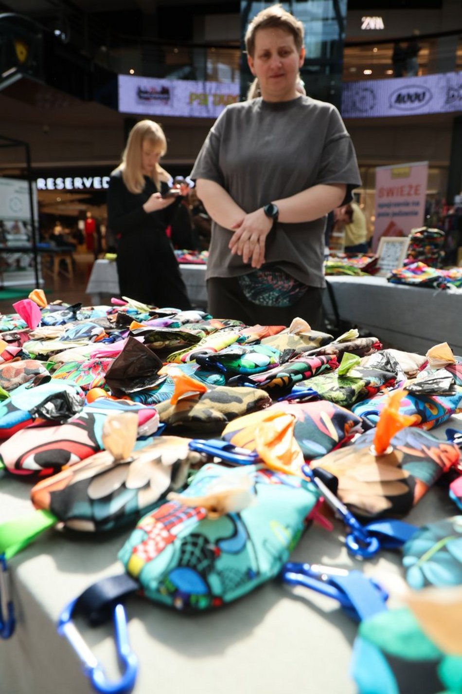 Łódź. Psi Targ w Manufakturze w Łodzi. Każdy miłośnik czworonogów znajdzie tu coś dla siebie