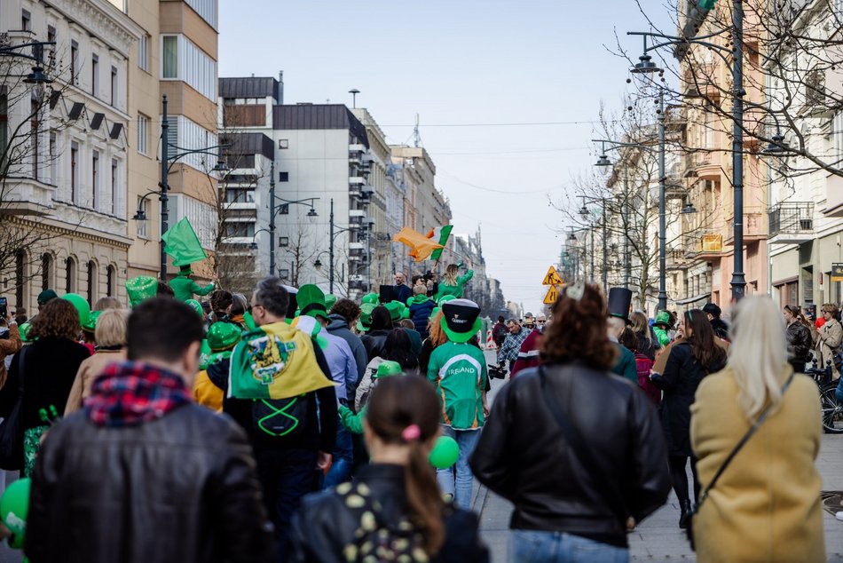 Zielona parada przeszła Piotrkowską! Tłumy świętują z okazji Dnia Świętego Patryka