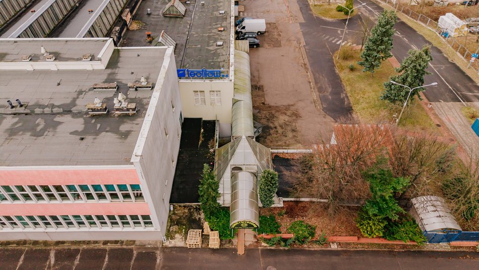 Łódź. Egipt przy Szparagowej w Łodzi? Kultowa „Piramida” to handlowy symbol Teofilowa