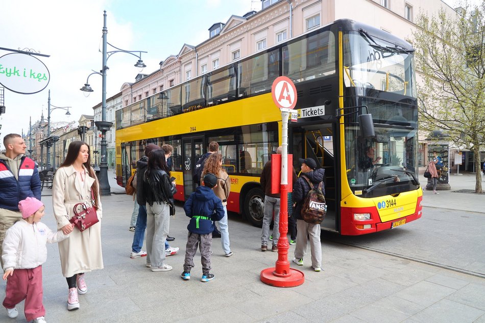 Łódzkie Linie Turystyczne już na trasach! Tak Łodzianie zwiedzają Łódź