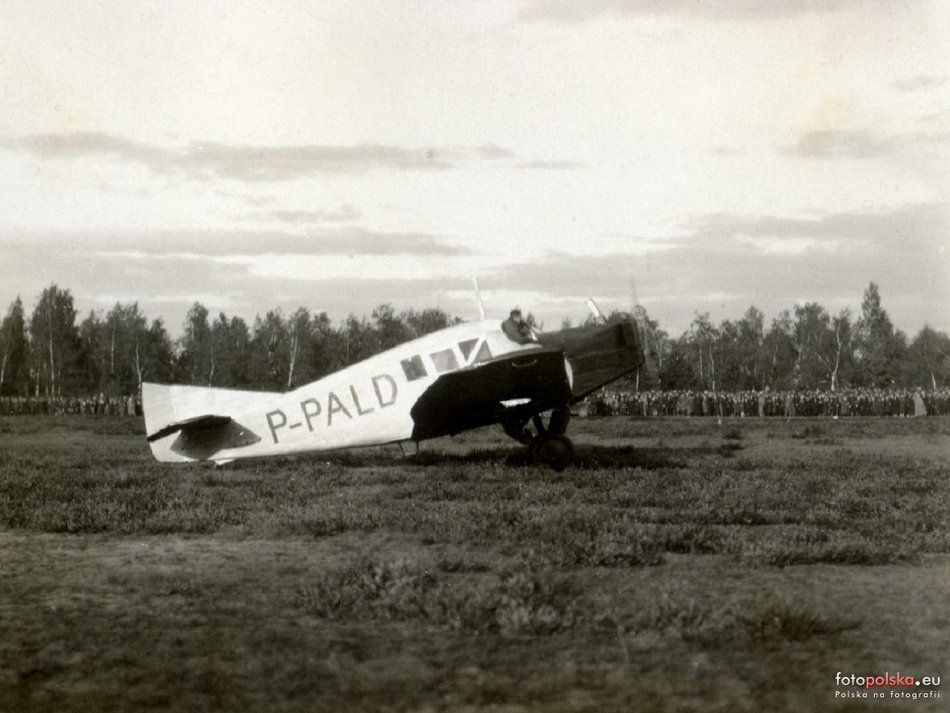 [Translate to Ukraiński:] Otwarcie lotniska Ligi Ochrony Powietrznej i Przeciwgazowej w Łodzi - 13 września 1925 r.