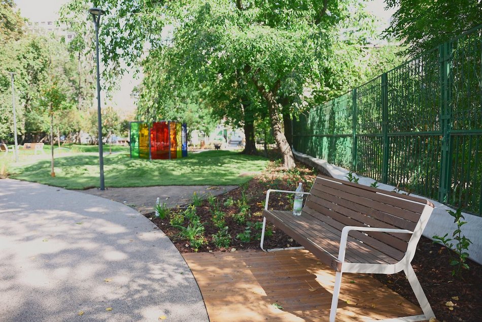 Łódź. Takiego skweru w Łodzi jeszcze nie było! Siłownia, park sensoryczny i plac zabaw już gotowe