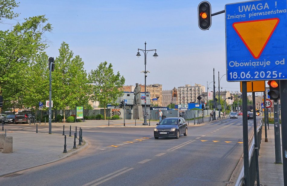 Łódź. Ważne zmiany w organizacji ruchu przy Traugutta w Łodzi. Uważaj na tym skrzyżowaniu