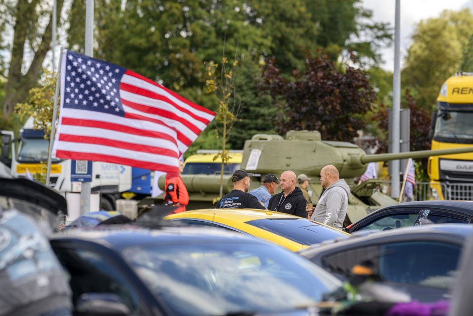 Ale auta pod Atlas Areną w Łodzi. Europejski zlot aut sportowych