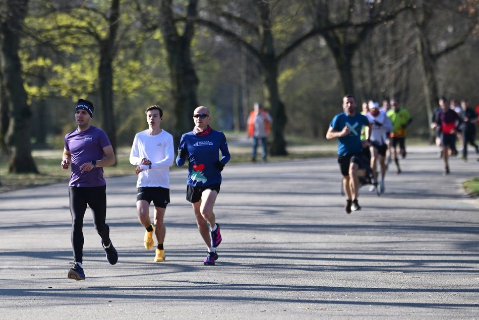 Łódź. Wielkanocny Parkrun w Parku Poniatowskiego