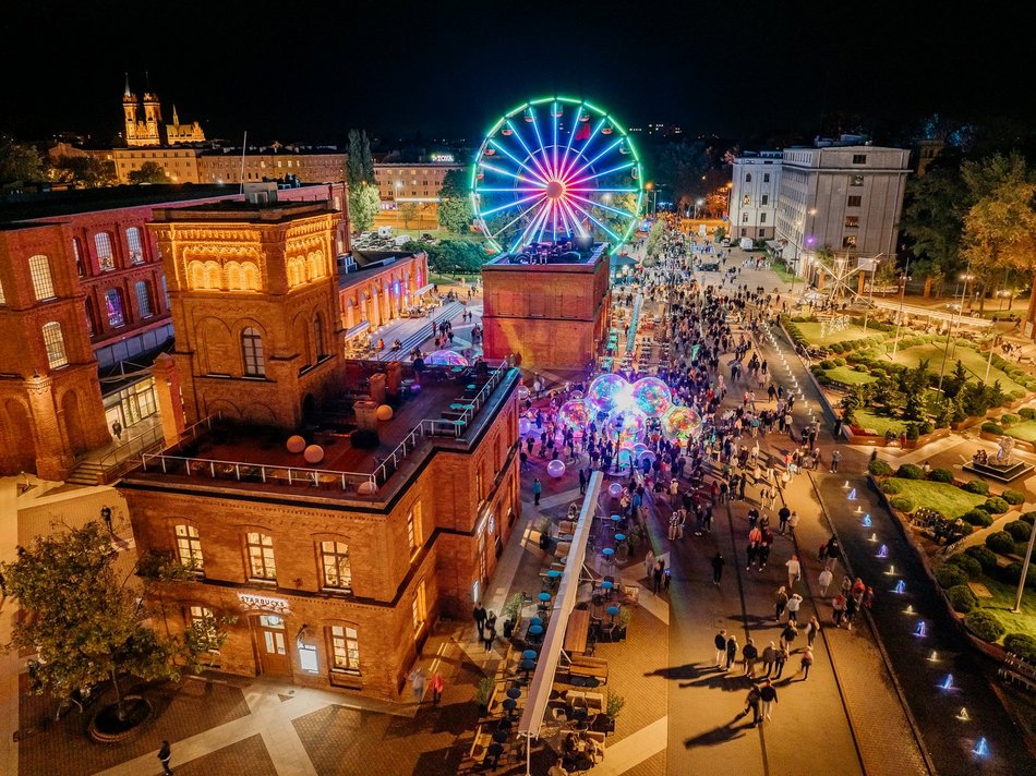 Light Move Festival 2024. Tak rozświetlonej Manufaktury jeszcze nie widziałeś!