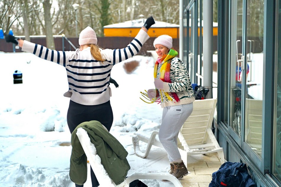 Łódź. Morsowanie w Aquaparku Fala