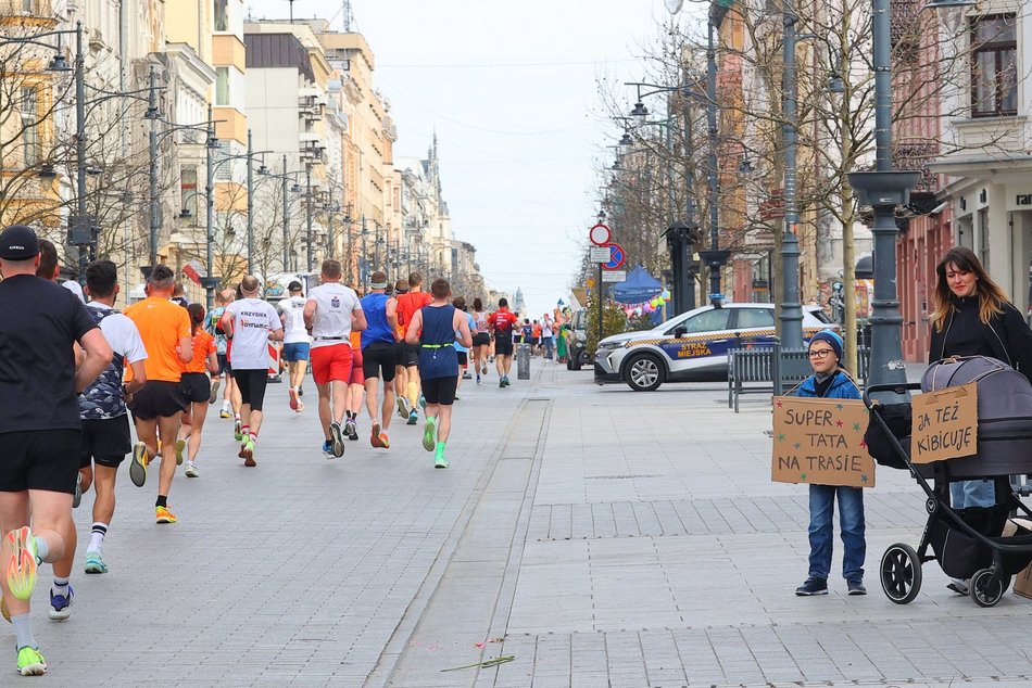 Łódź. DOZ Maraton Łódź 2026. Brałeś udział w biegu na 10 km? Znajdź się na zdjęciach!
