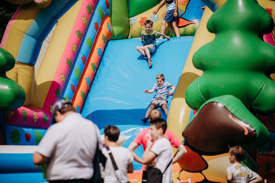 Łódź. Miejski Dzień Dziecka 2025. Majka Jeżowska, dmuchańce, karuzele i konkursy z nagrodami