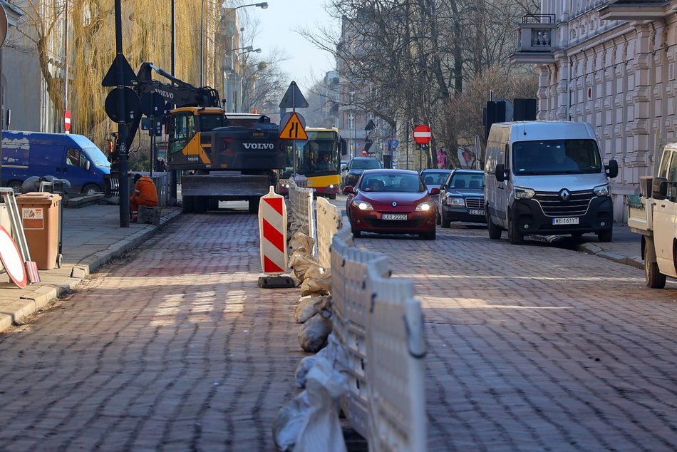 Łódź. Drogowcy rozpoczęli ostatni etap prac na Jaracza