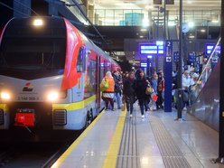 Łódź. Pociąg Łódzkiej Kolei Aglomeracyjnej (ŁKA)