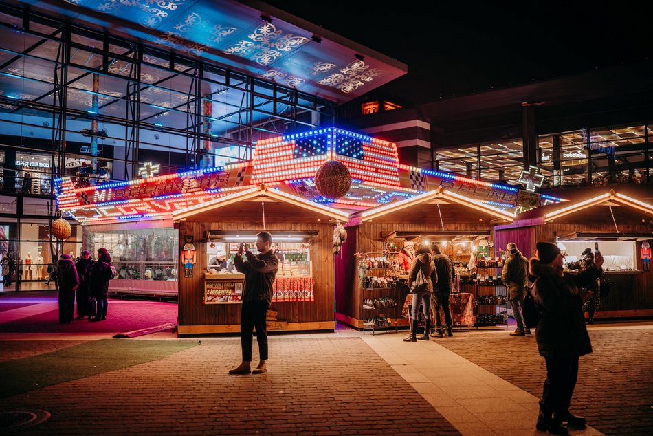 Łódź. Jarmark w Manufakturze w Łodzi tętni życiem. Tam poczujesz świąteczną atmosferę!