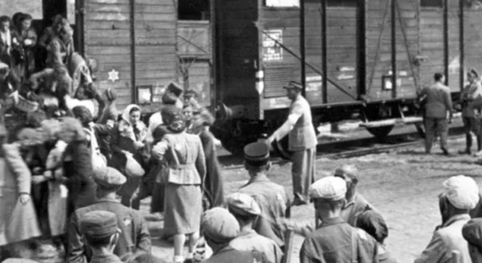 Łódź. Ostatnia transport do Auschwitz. Poznaj historię stacji Radegast w Łodzi