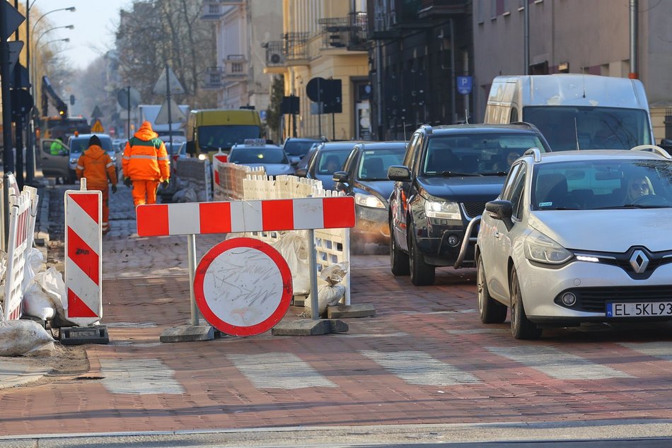 Łódź. Drogowcy rozpoczęli ostatni etap prac na Jaracza