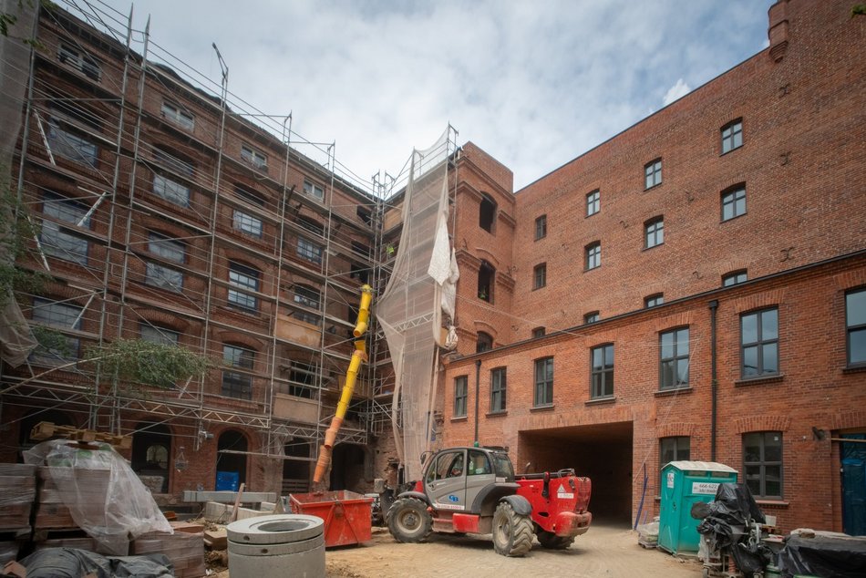 Fabryki przy ul. Sienkiewicza 61 i 63 - remont