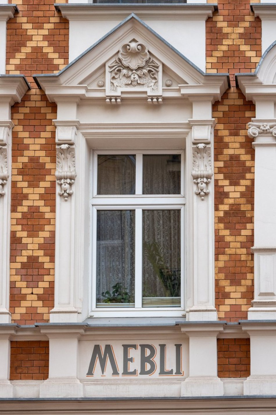 Łódź. Zabytkowa kamienica przy Jaracza w nowej odsłonie. Teraz to jedna z pereł Śródmieścia Łodzi