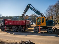 Remont Szparagowej i Wersalskiej. Układają już nowy asfalt