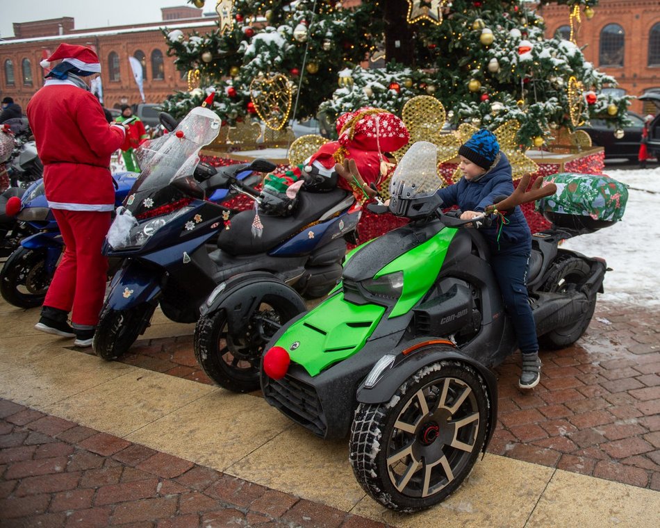 MotoMikołaje zawitali do Manufaktury