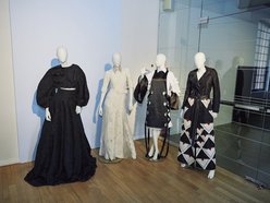 Łódź. Historia polskiej mody w Centralnym Muzeum Włókiennictwa w Łodzi. Przyjdź i zobacz wystawę!