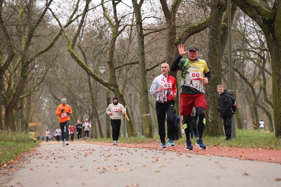 Bieg Niepodległościowa 5 w parku Na Zdrowiu w Łodzi. Odszukaj się w galerii!