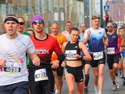 Łódź. DOZ Maraton Łódź 2026. Brałeś udział w biegu na 10 km? Znajdź się na zdjęciach!