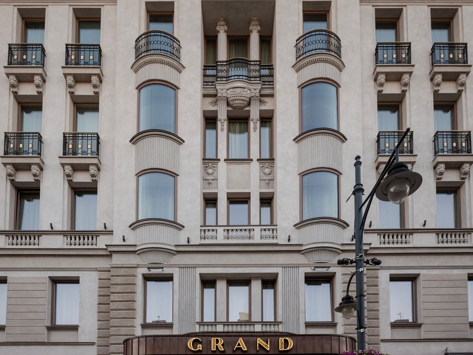 Łódź. Nowości w Grand Hotelu. Restauracja i taras z widokiem na panoramę miasta