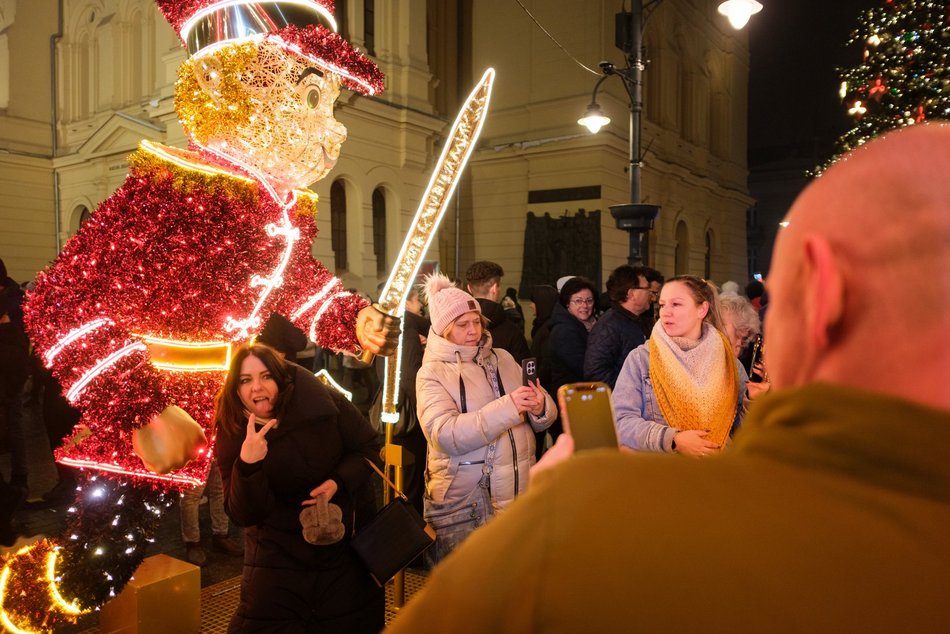 Tłumy na otwarciu Jarmarku Bożonarodzeniowego w Łodzi. Byłeś/aś? Znajdź się na zdjęciach!