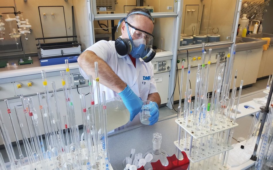 Łódź. Autosampler pomoże w kontroli ścieków w Łodzi. Czym jest i jak działa?