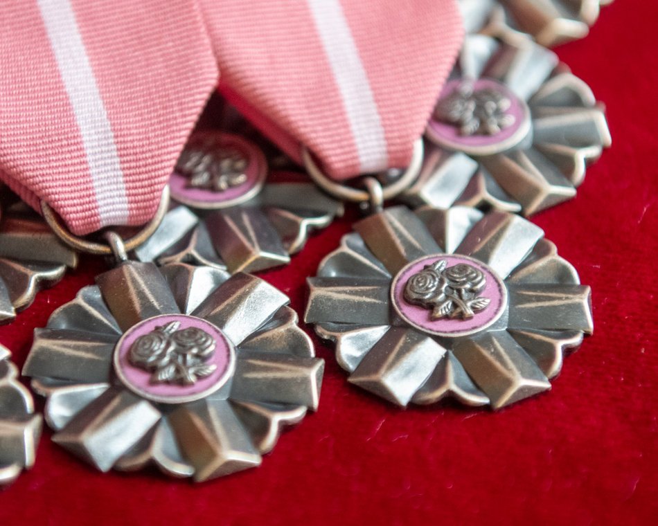 Łódź. Medale za długoletnie pożycia małżeńskie. Rekordziści są razem ponad 60 lat!