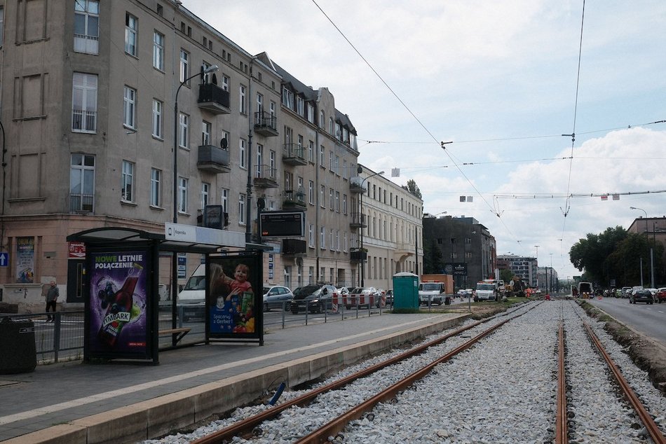 Łódź. Remont torowiska na Żeromskiego w Łodzi. Zmiana trasy zastępczego autobusu MPK Łódź
