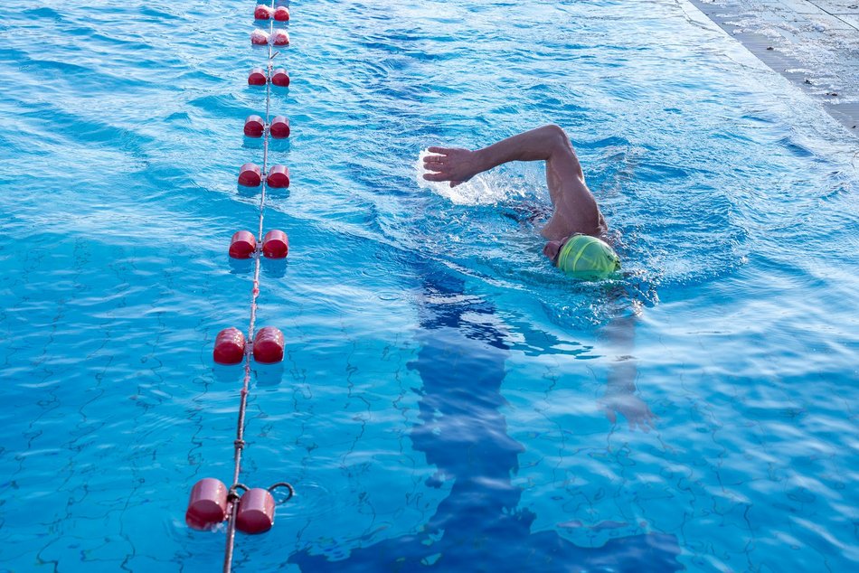 Łódź. Zimne pływanie w Aquaparku Fala w Łodzi