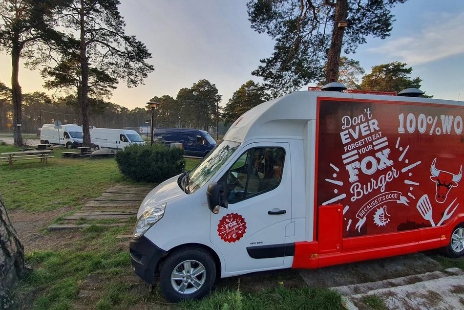 Książulo znów w Łódzkiem! Tym razem odwiedził food truck z burgerami!