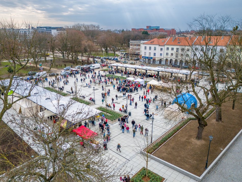 Stary Rynek otwarty po remoncie