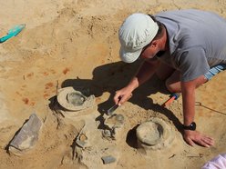 Łódź. Wykopaliska sprzed 3 tysięcy lat! Archeolodzy z Uniwersytetu Łódzkiego odkryli prawdziwe skarby