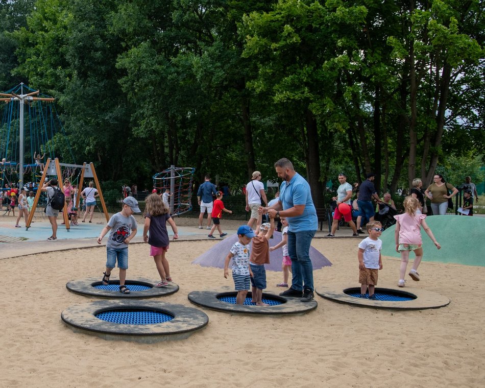 Łódź. Bezpieczne place zabaw. Będą gotowe na wiosnę!