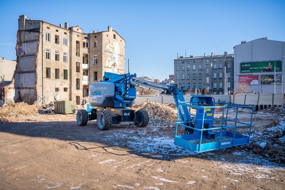 Łódź. Narożnik przy Kilińskiego i Pomorskiej przestanie straszyć. Ruszyła budowa nowych mieszkań w Łodzi