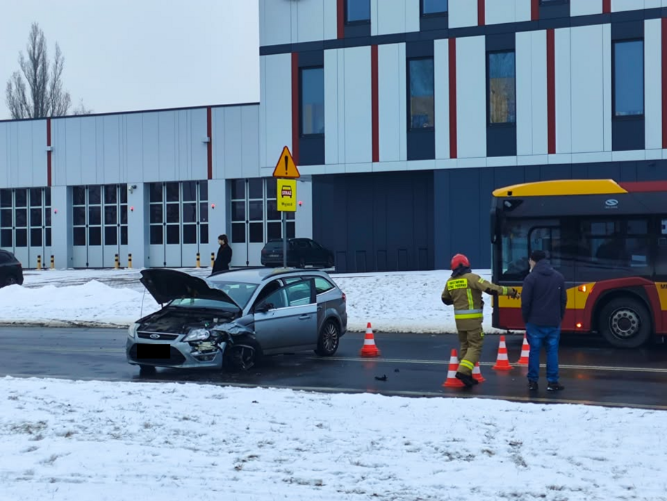 Łódź. Wypadek na Przybyszewskiego w Łodzi. Autobusy MPK Łódź wróciły na swoje trasy