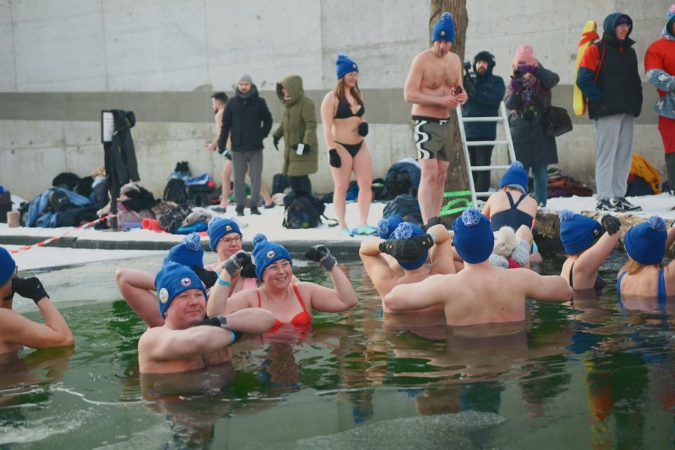 Łódź. Miłośnicy zimnych kąpieli w Orientarium Zoo Łódź