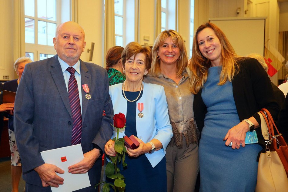 Łódź. Medale za długoletnie pożycie małżeńskie. Rekordziści są razem od 66 lat!