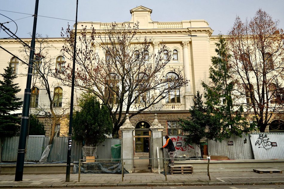 Łódź. Remont IV Liceum Ogólnokształcącego w Łodzi dobiega końca