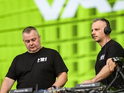 Didżeje rozgrzewają publiczność Łódź Summer Festival 2025. Muzyczne sety między koncertami